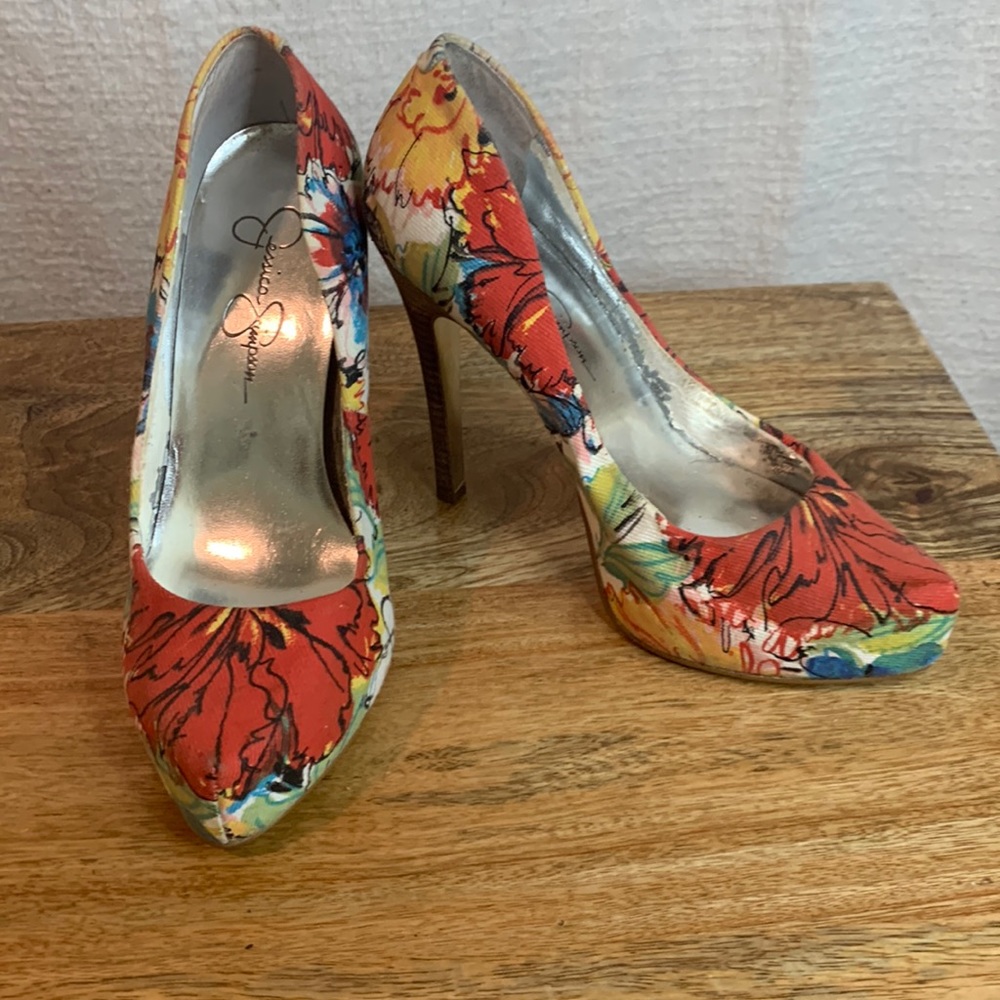 Jessica Simpson floral pumps